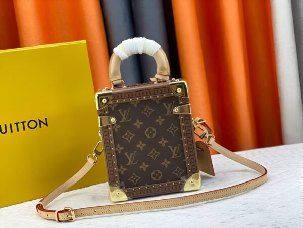 Louis Vuitton Camera Box Bag - Image 2
